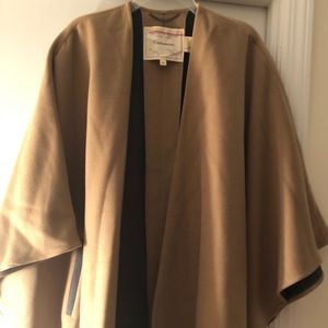 Cape from Anthropologie - Cartonnier